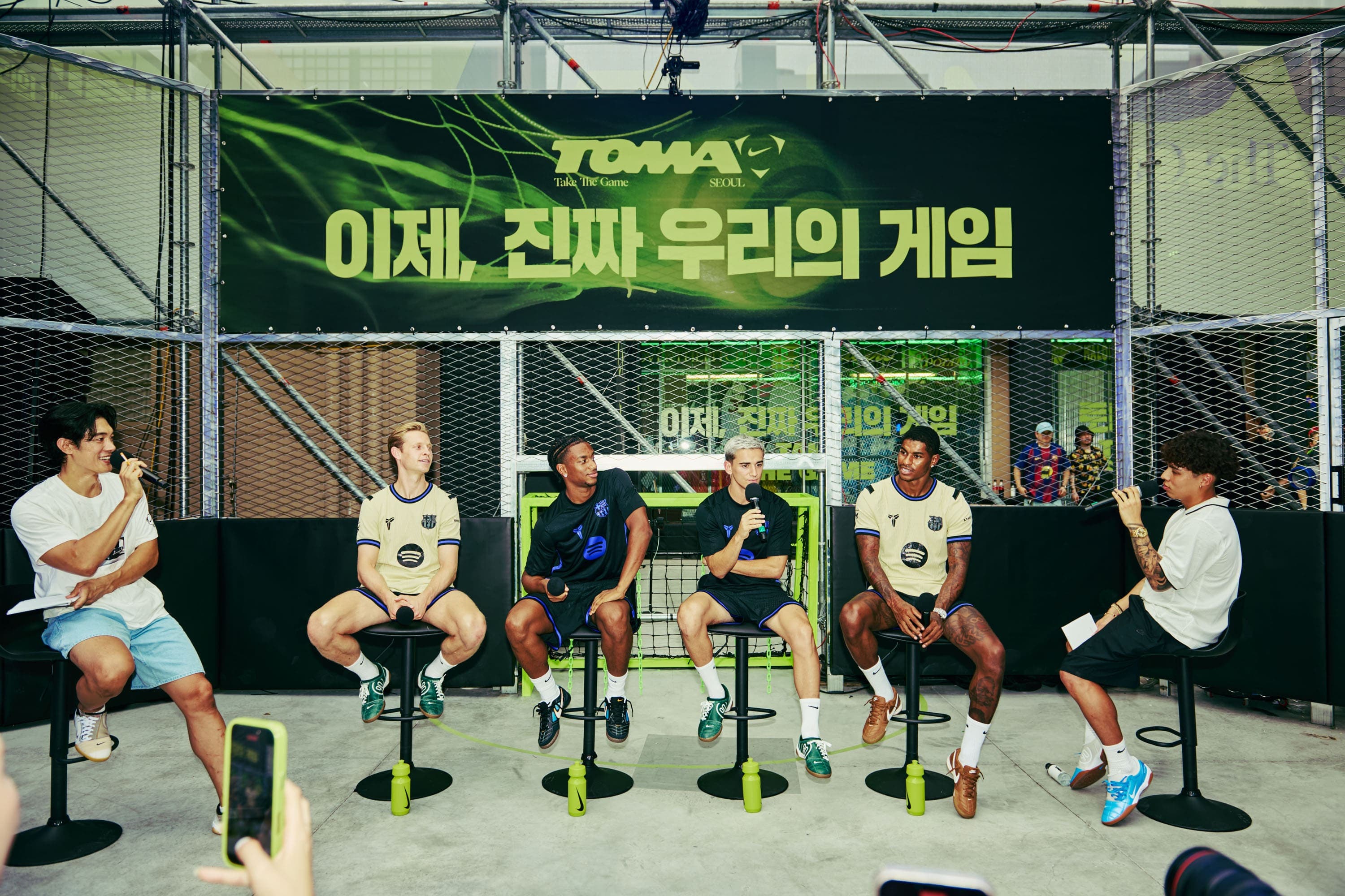 Talk Session with FCB players